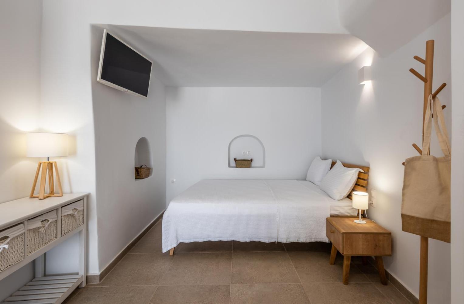 Anemi Suites Adamantas  Zimmer foto