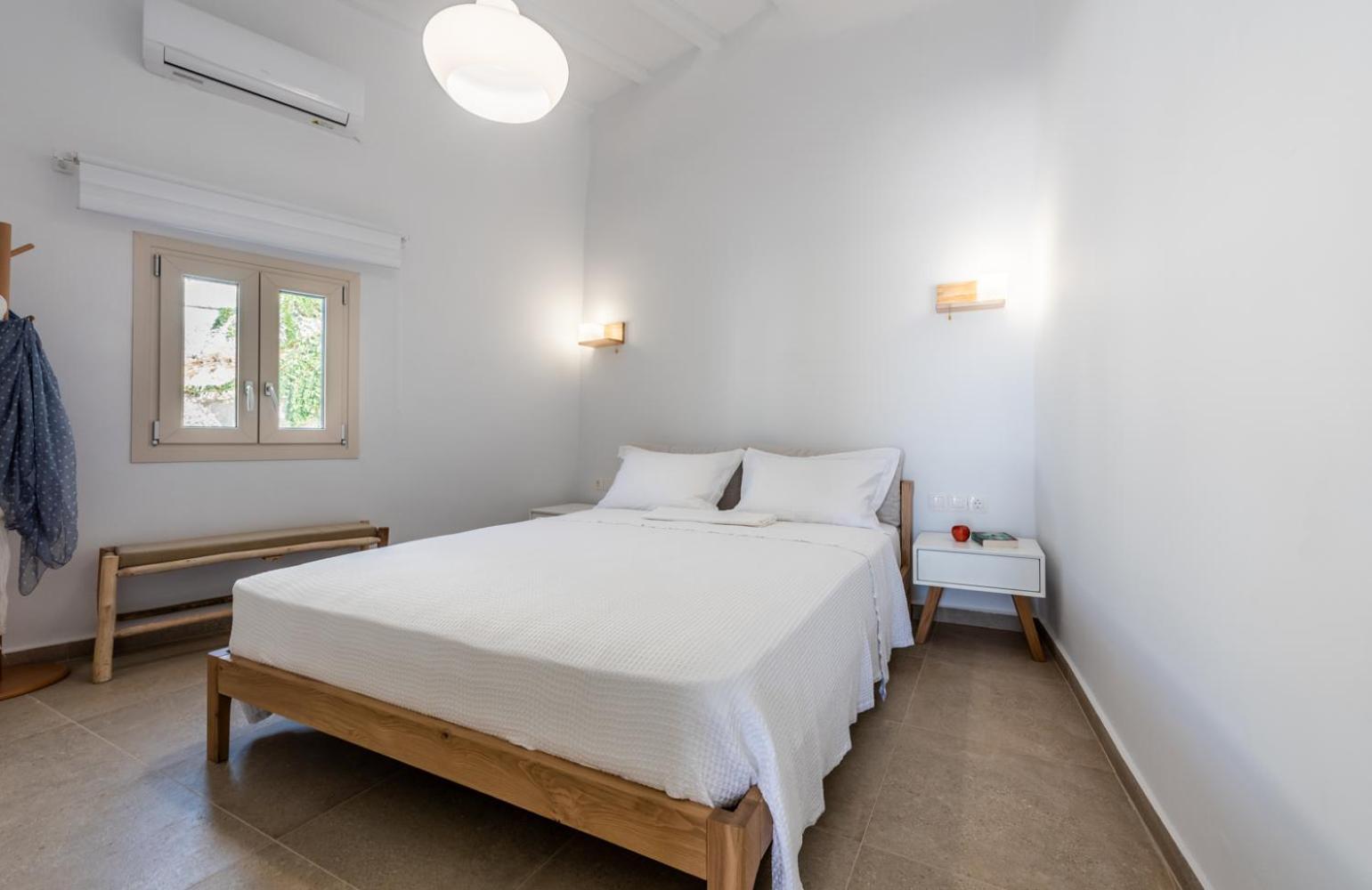 Anemi Suites Adamantas  Zimmer foto